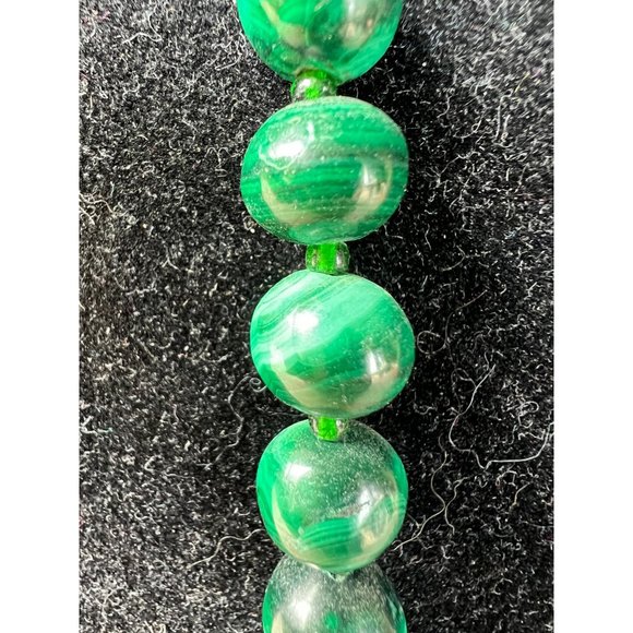 Vintage 24" Graduated Green Malachite Bead Necklace - Picture 6 of 7